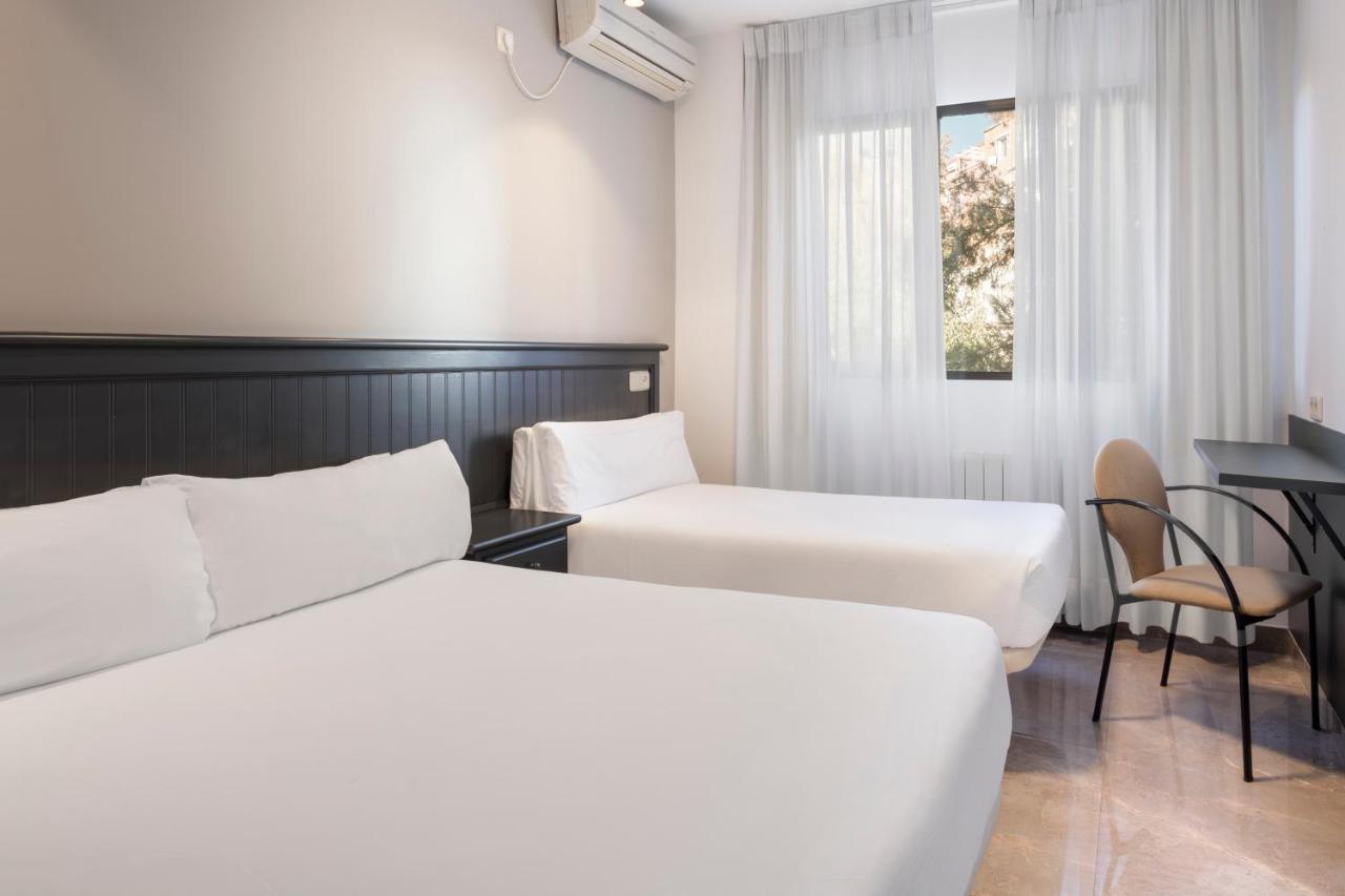 Hotel Victoria Валдеморо Екстериор снимка