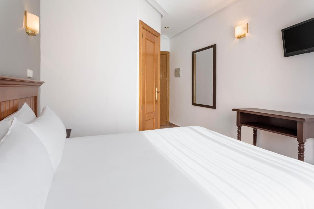 Hotel Victoria Валдеморо Екстериор снимка