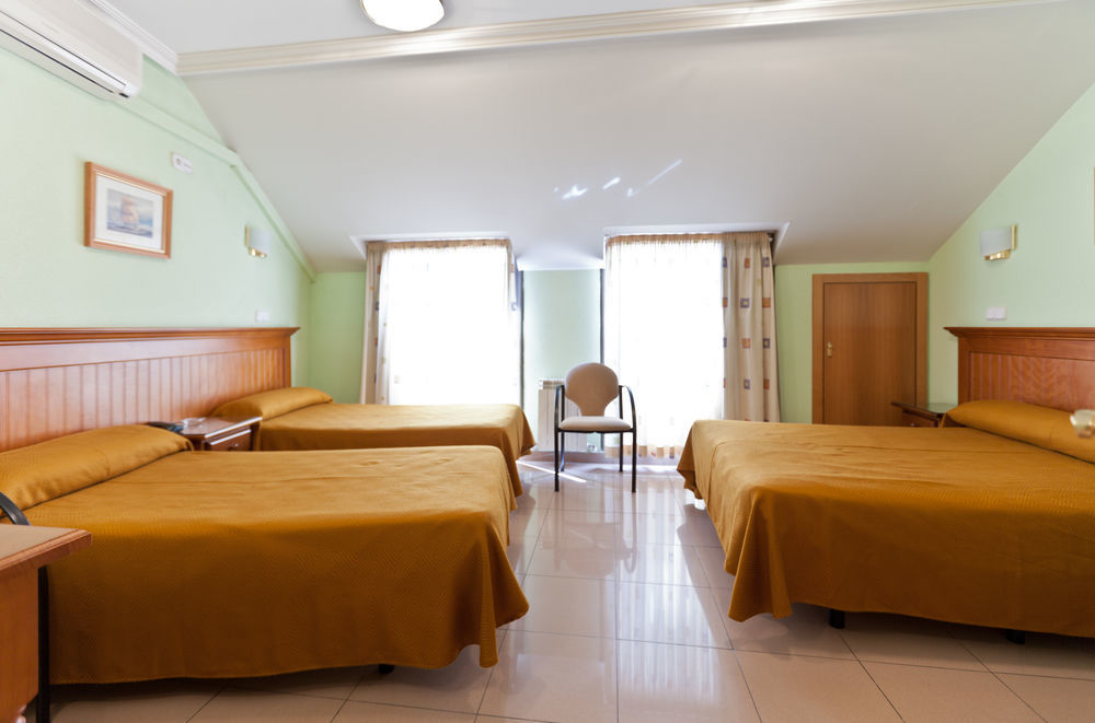 Hotel Victoria Валдеморо Екстериор снимка